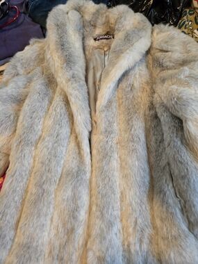Vintage Jordache Faux Fur Teddy Jacket in Light Gray and Cream